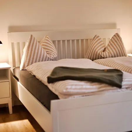 Poessnecker Werkstaetten - Martin Luther *