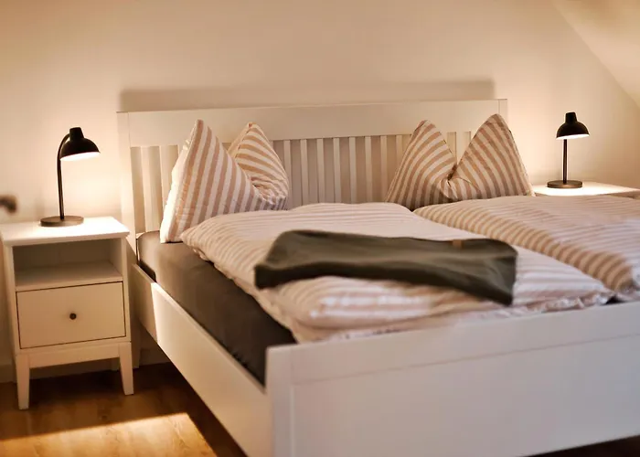 Poessnecker Werkstaetten - Martin Luther *