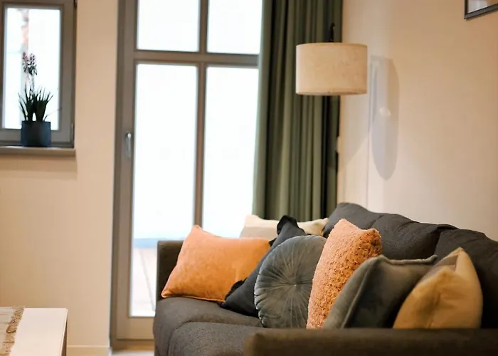 Daire Poessnecker Werkstaetten - Martin Luther Pößneck