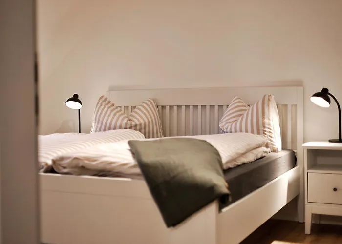 Poessnecker Werkstaetten - Martin Luther Pößneck