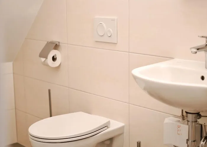 Poessnecker Werkstaetten - Martin Luther Pößneck